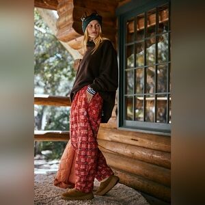🪷NWT Free People FP Movement Game Day Pants In Meadow Red Combo, Size S 🌙